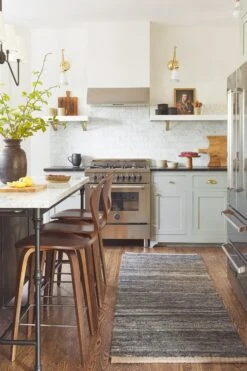 Khloe Rug -Chic Furniture Sale 20200826 holiday3662 9b858d97 4b7f 40ae a826 34fa22017861