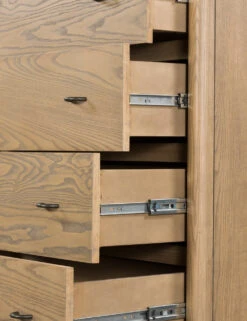 Laird 5-Drawer Dresser -Chic Furniture Sale 228898 001 DET 4