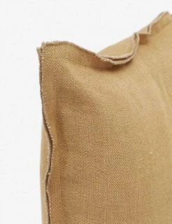 Arlo Linen Pillow -Chic Furniture Sale A04500378 219 c2063669 04cd 4138 9211 db0343de06db