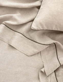 European Flax Piped Linen Flat Sheet By Cultiver -Chic Furniture Sale CULTIVER Piped Linen Flat Sheet Natural Forest