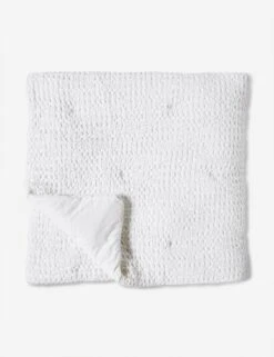 Signy Quilt -Chic Furniture Sale SignyQuilt White Queen L0466338 22