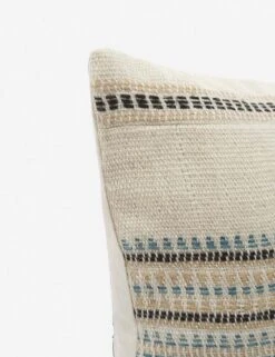 Skylar Pillow -Chic Furniture Sale SkylarPillow 1143 297b1407 702e 4f3f 835a 562197bebf36