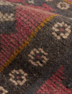 Vintage Turkish Mini Rug No. 186, 1'5" X 3'4" -Chic Furniture Sale VintageTurkishMiniRugNo.186 1 5 x3 4 A0657749 262 Product