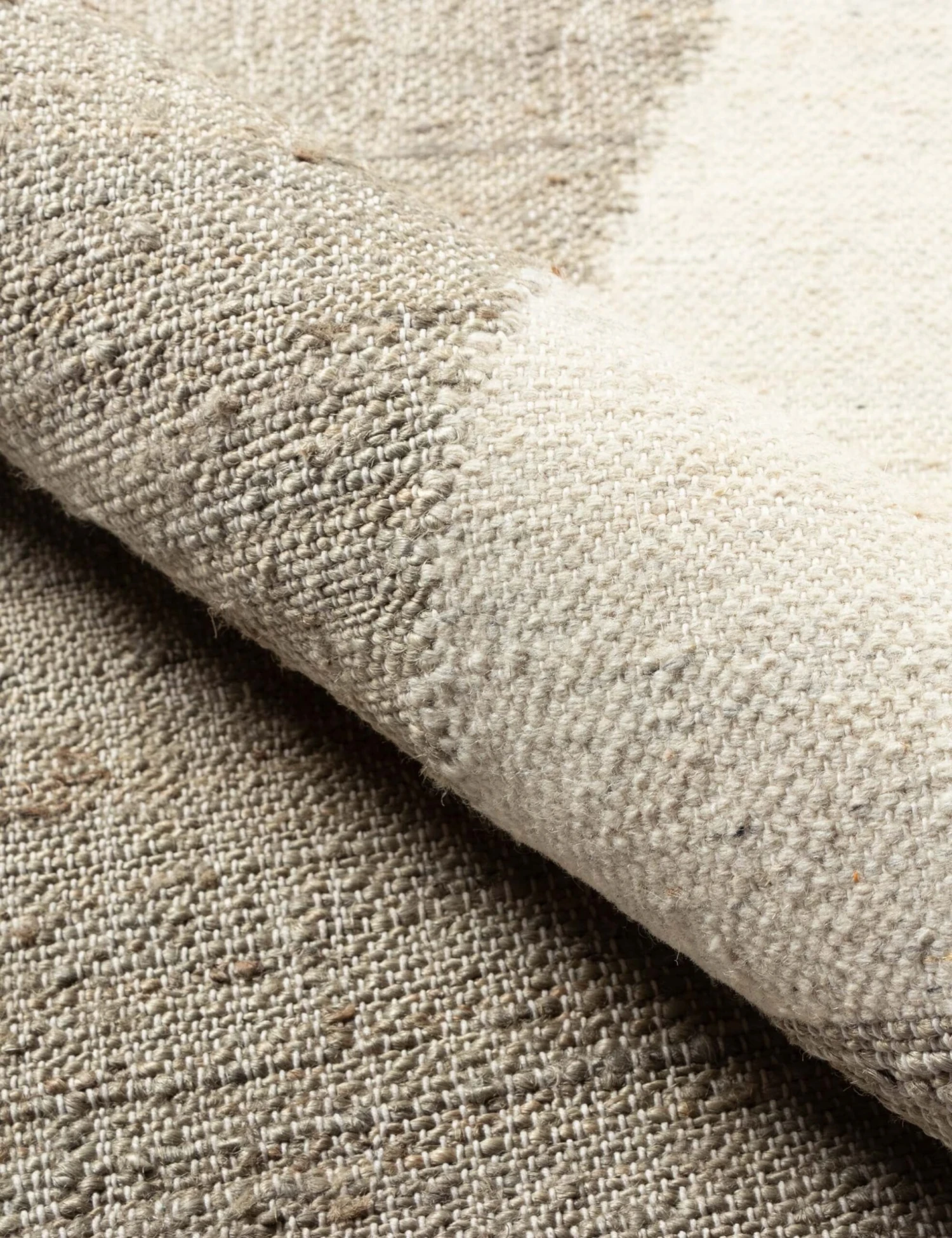 Lemieux Et Cie Malika Rug By Momeni 4 Lemieux Et Cie Malika Rug By Momeni - Image 4